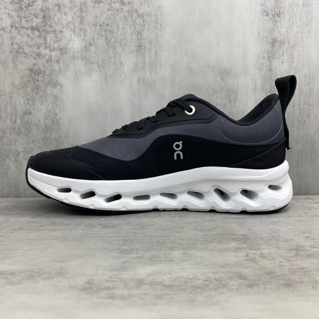 LW Sneakers