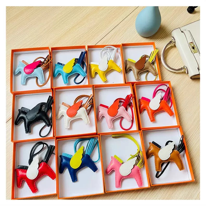 Adorno para bolso de Pegaso