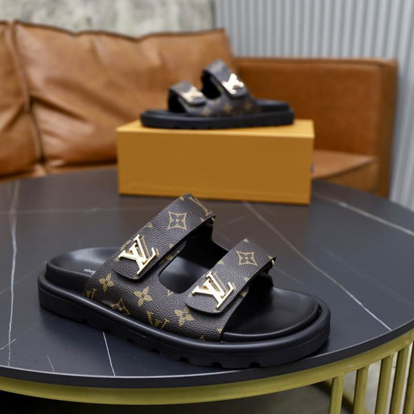 slippers